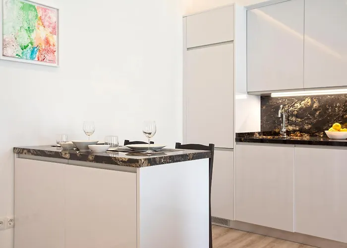 Precioso Con Terraza En La Nogalera By Rent Me * Torremolinos