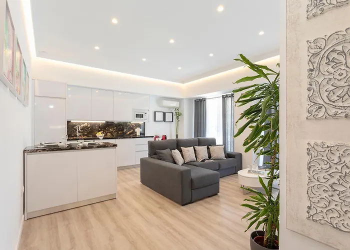 Precioso Con Terraza En La Nogalera By Rent Me Torremolinos