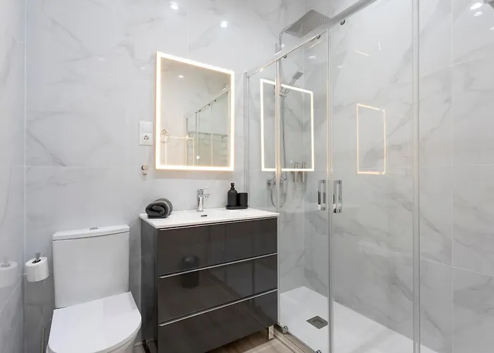 Precioso Con Terraza En La Nogalera By Rent Me Daire