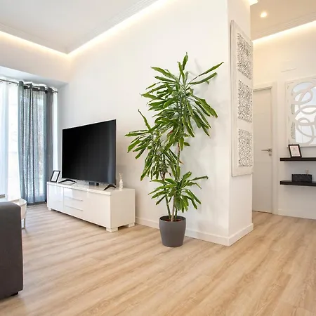 Precioso Con Terraza En La Nogalera By Rent Me * Торремолінос